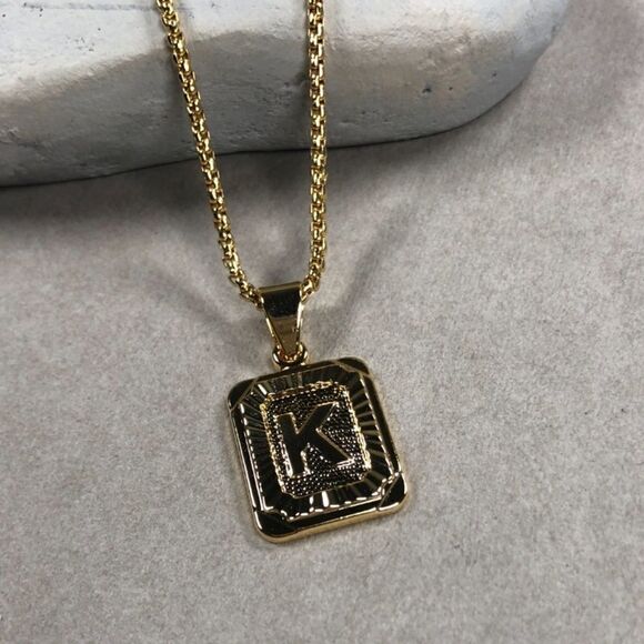 22” Womans Gold Initial Letter Necklace - Picture 13 of 14